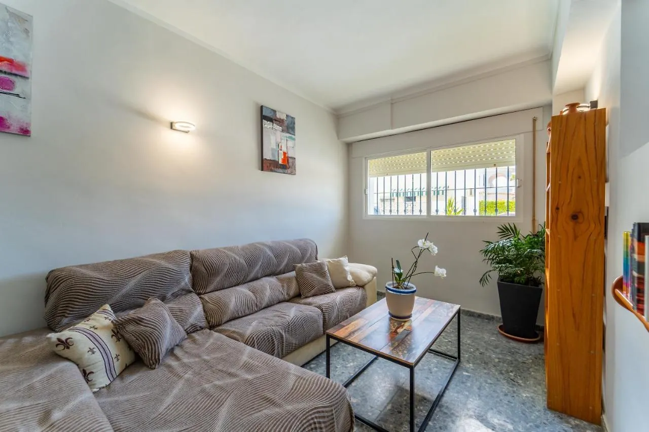 Hostal Miramar Los Canos De Meca Guest house