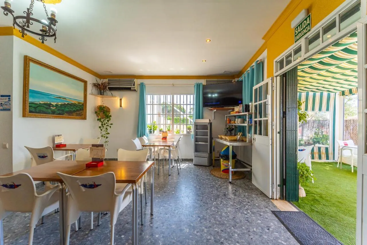 Guest house Hostal Miramar Los Canos De Meca