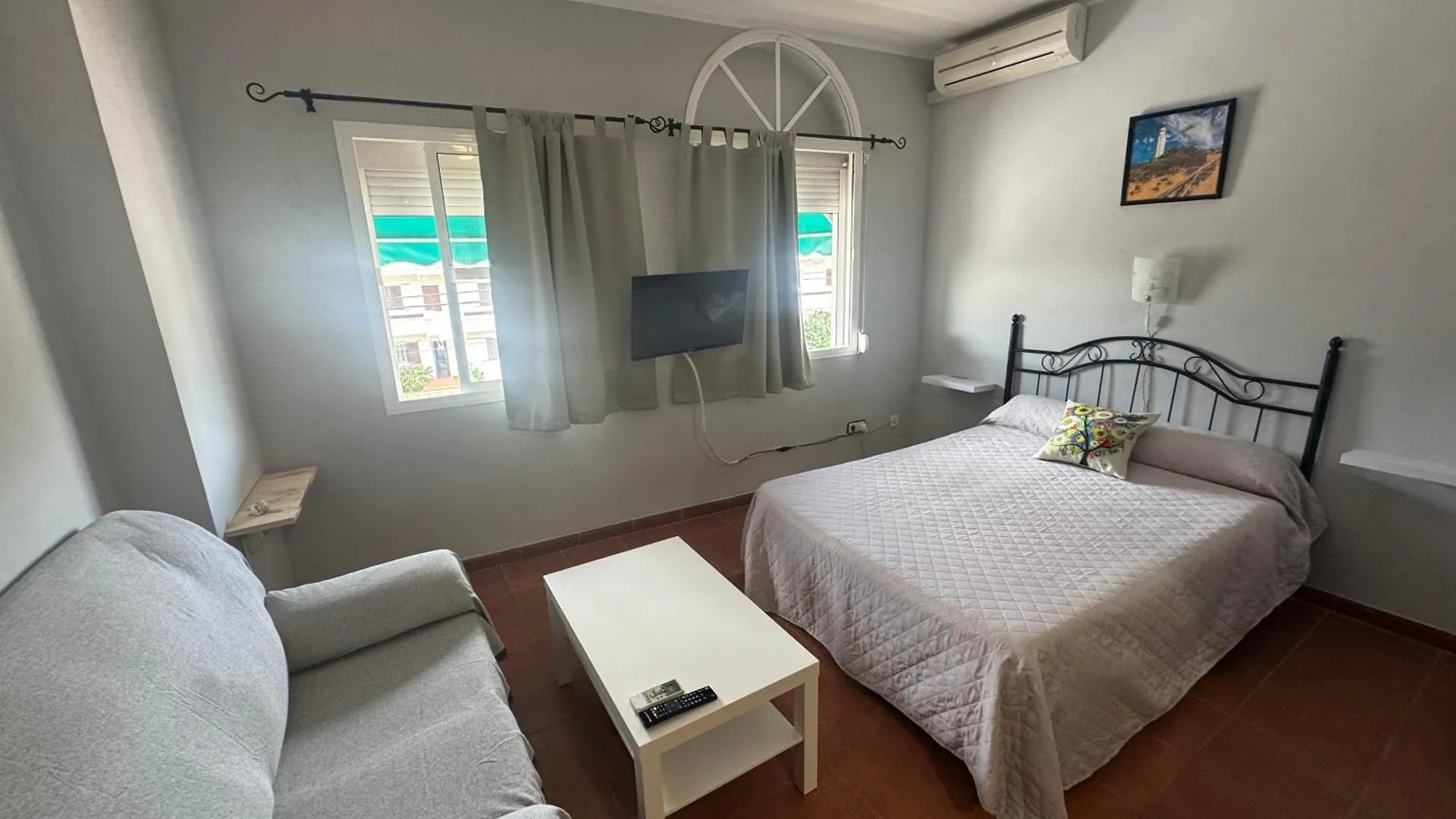Guest house Hostal Miramar Los Canos De Meca