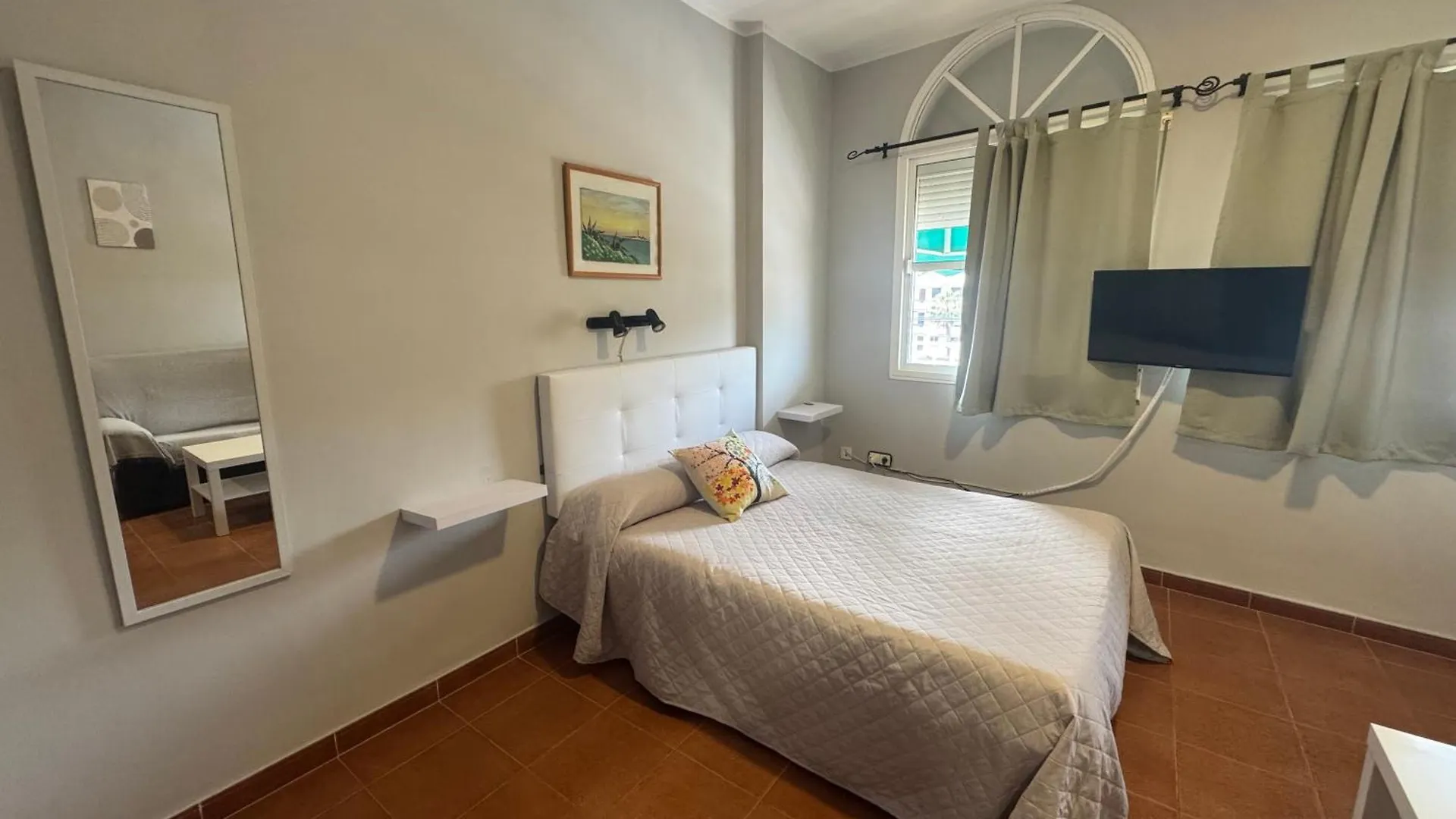 Hostal Miramar Los Canos De Meca Guest house