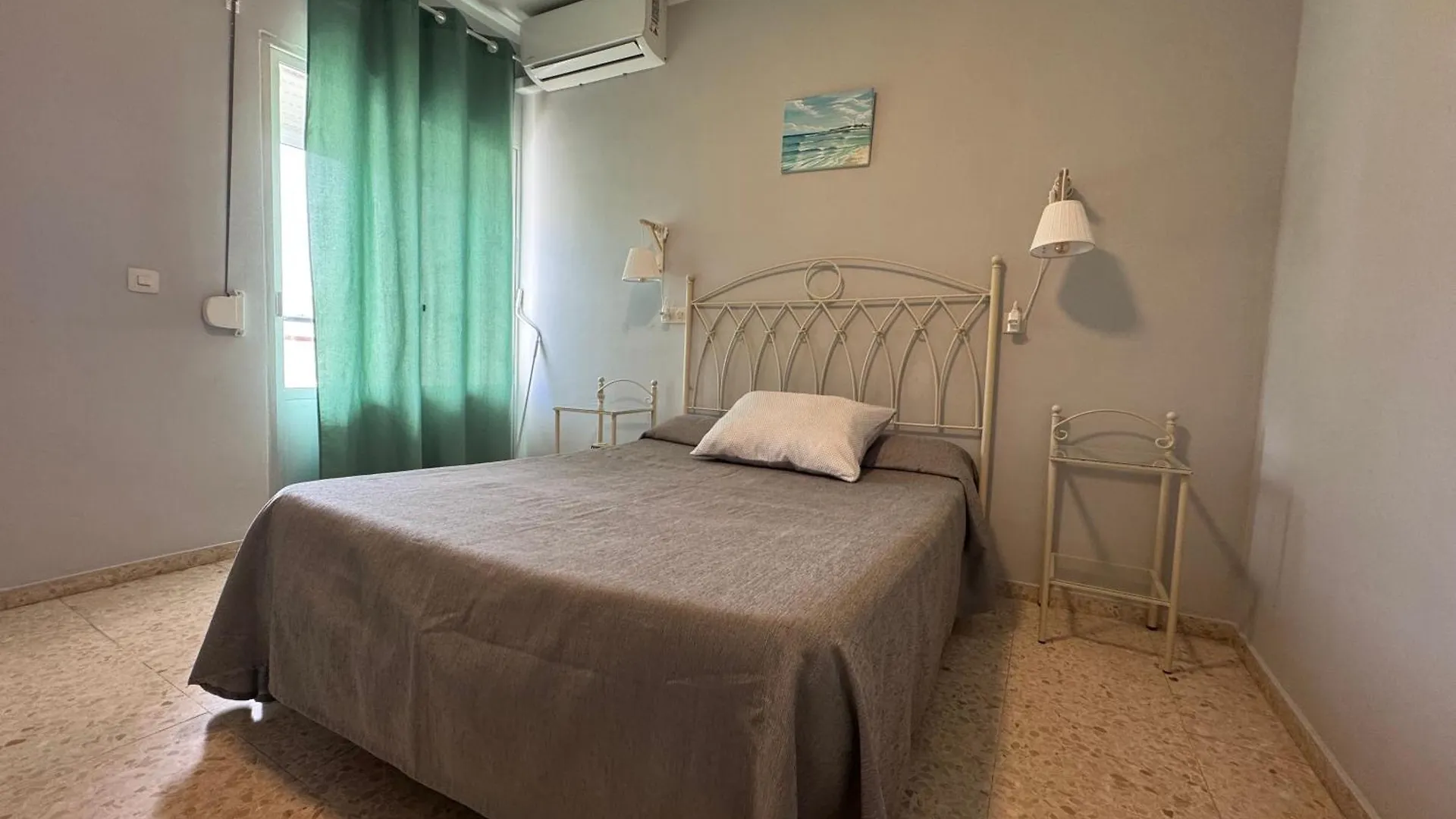 Guest house Hostal Miramar Los Canos De Meca