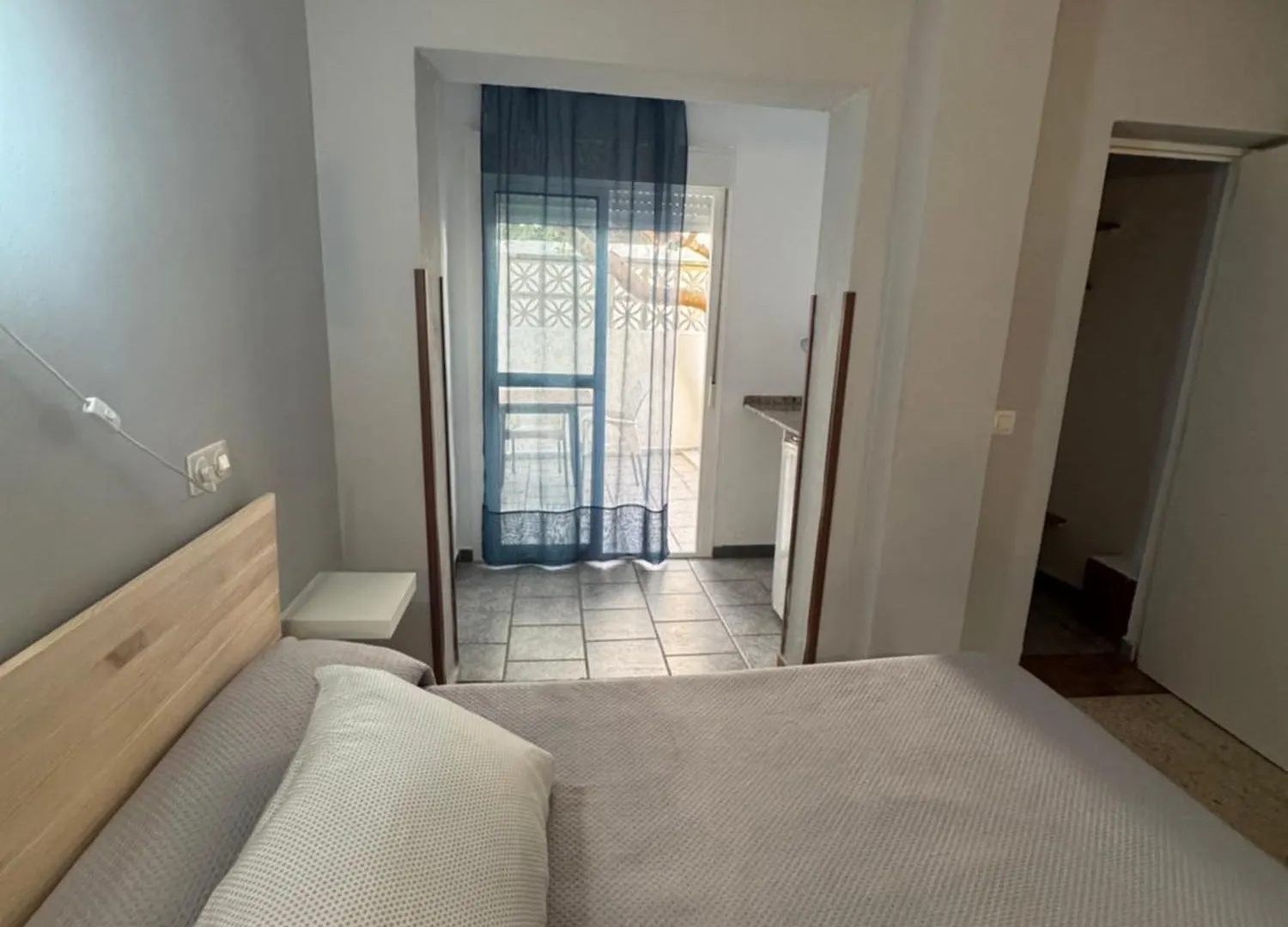 Hostal Miramar Los Canos De Meca Guest house