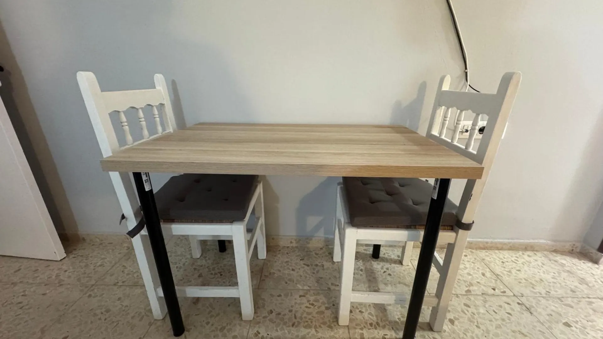 Hostal Miramar Los Canos De Meca Guest house