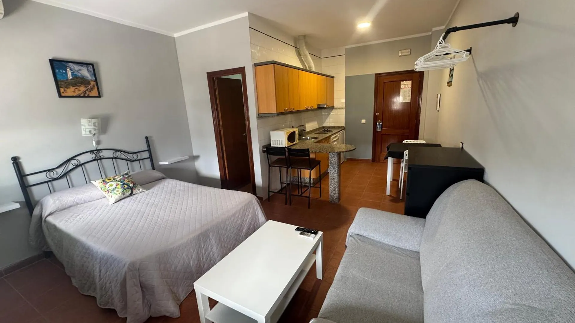 Hostal Miramar Los Canos De Meca İspanya