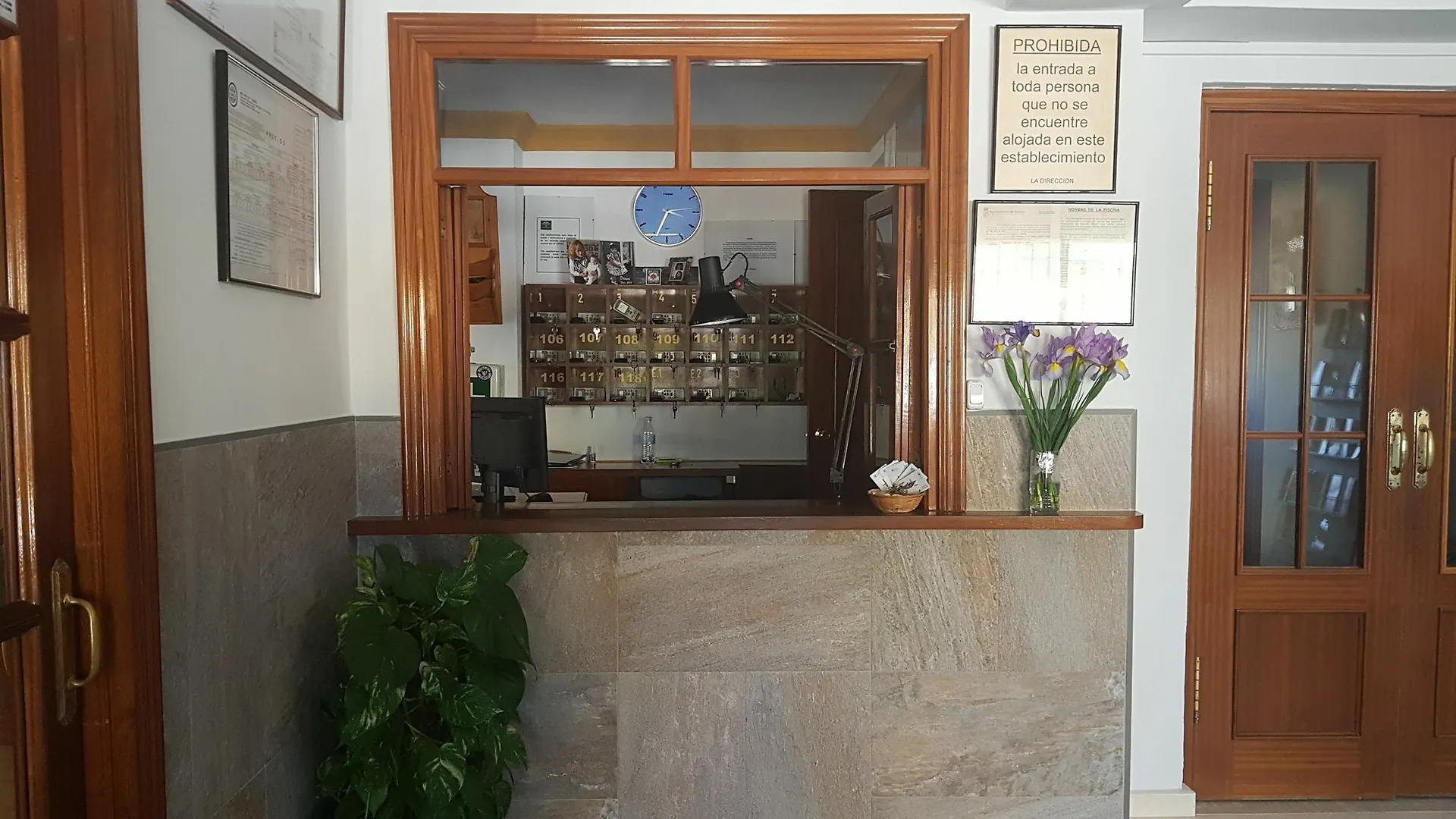 Konukevi Hostal Miramar Los Canos De Meca İspanya